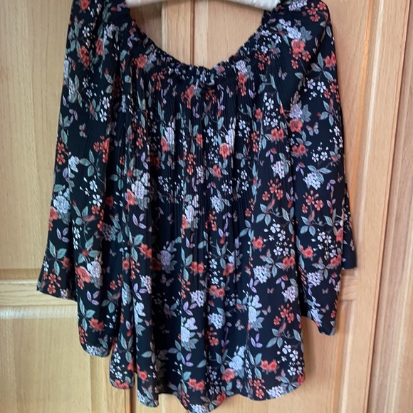 Max Studio Blouse Medium EUC - Picture 3 of 8